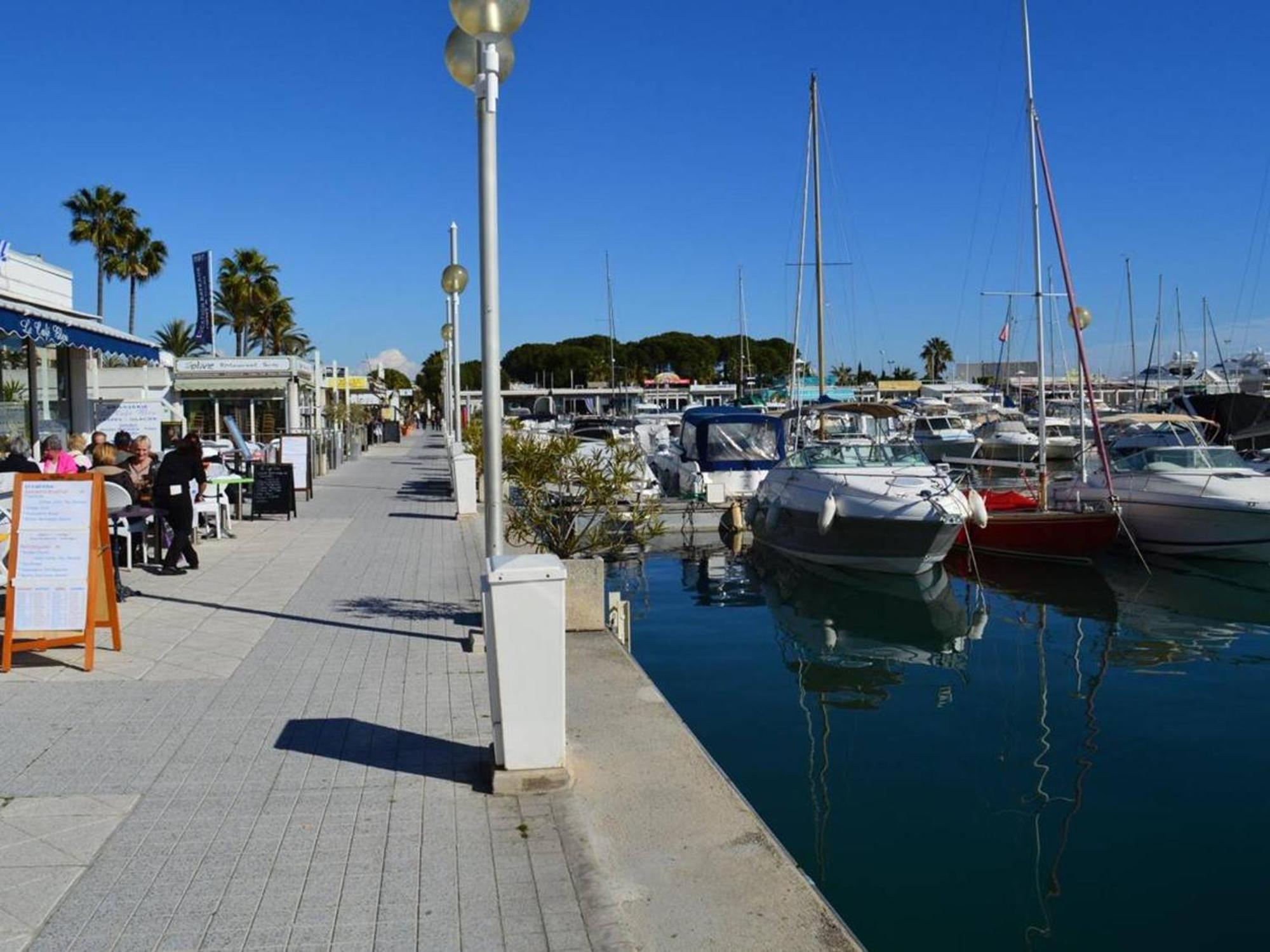 Studio Agreable Avec Loggia, Garage Et Plage A Proximite - 2 Couchages, Golfe-Juan - Fr-1-252-62 Exteriér fotografie