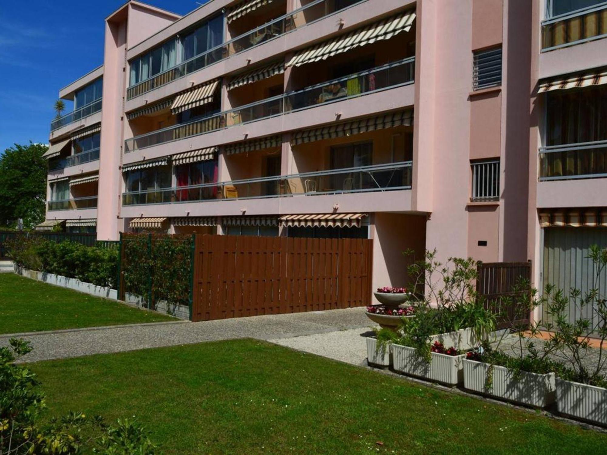Studio Agreable Avec Loggia, Garage Et Plage A Proximite - 2 Couchages, Golfe-Juan - Fr-1-252-62 Exteriér fotografie